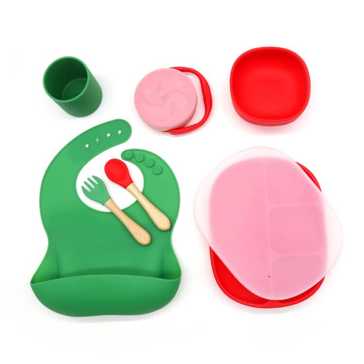 https://www.silicone-wholesale.com/baby-dinner-plate-sets-perset-personalized-factory-l-melikey.html