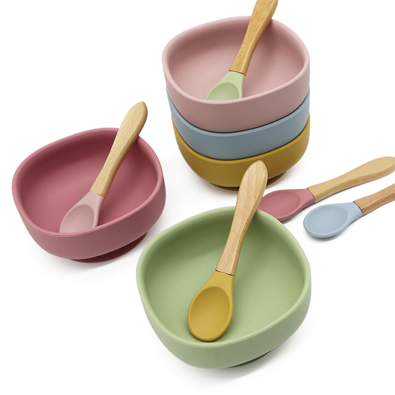 Food grade silicone, easy to clean. soft and safe dinnerware set.