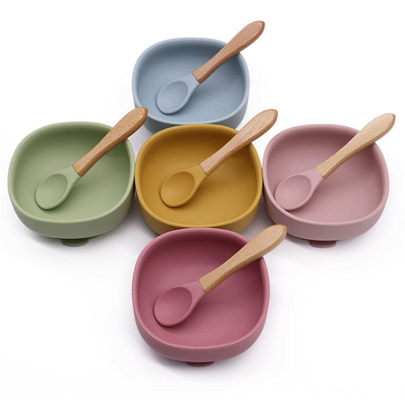 Food grade silicone, easy to clean. soft and safe dinnerware set.