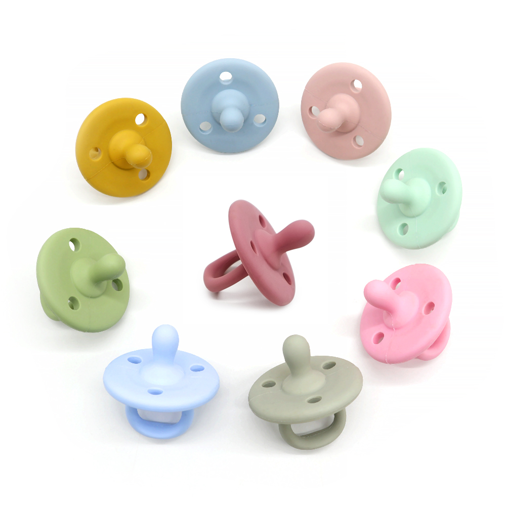 https://www.silicone-wholesale.com/Baby-pafier-With-case-silicone-bpa-free-lik-lekat