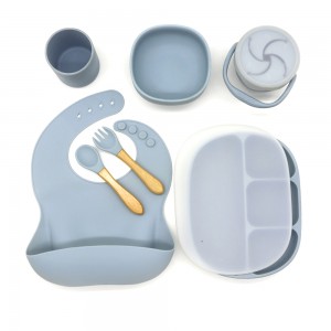 https://www.silicone-wholesale.com/baby-dinnerware-plate-sets-personalized-factory-l-melikey.html