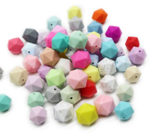 icosahedron 14mm silicone beads