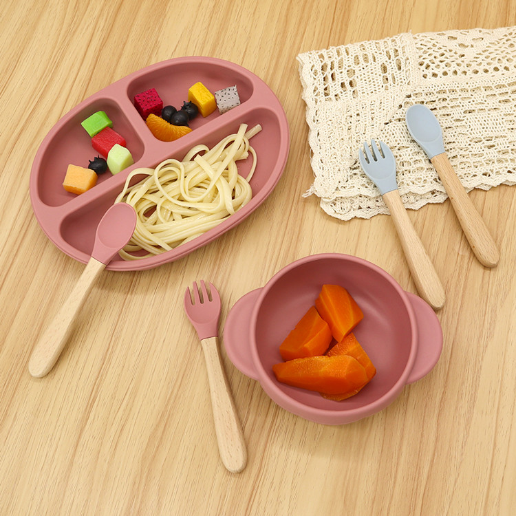 The Saturday Baby Silicone Spoon Set