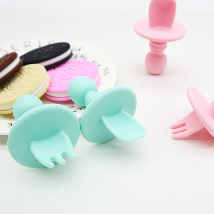 https://www.silicone-wholesale.com/silicone-baby-feeding-spoon-and-fork-set-bpa-free-soft-l-melikey.html